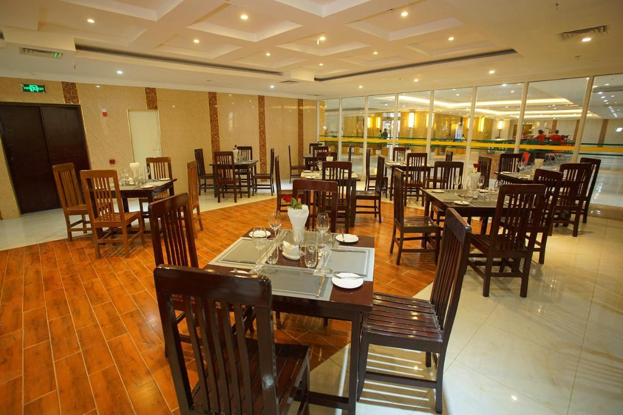 Grand Park Hotel Mandalay Buitenkant foto