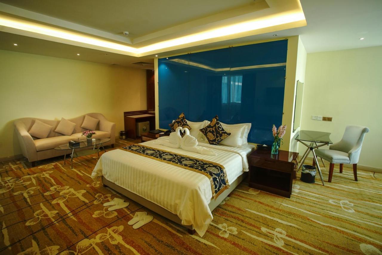 Grand Park Hotel Mandalay Buitenkant foto