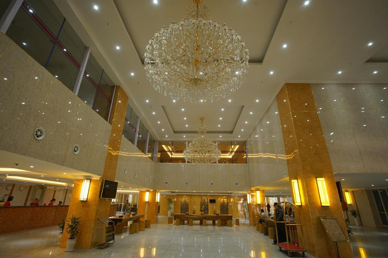 Grand Park Hotel Mandalay Buitenkant foto
