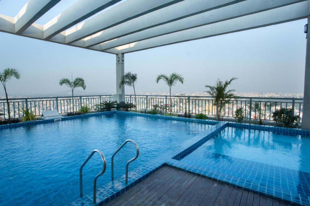 Grand Park Hotel Mandalay Buitenkant foto