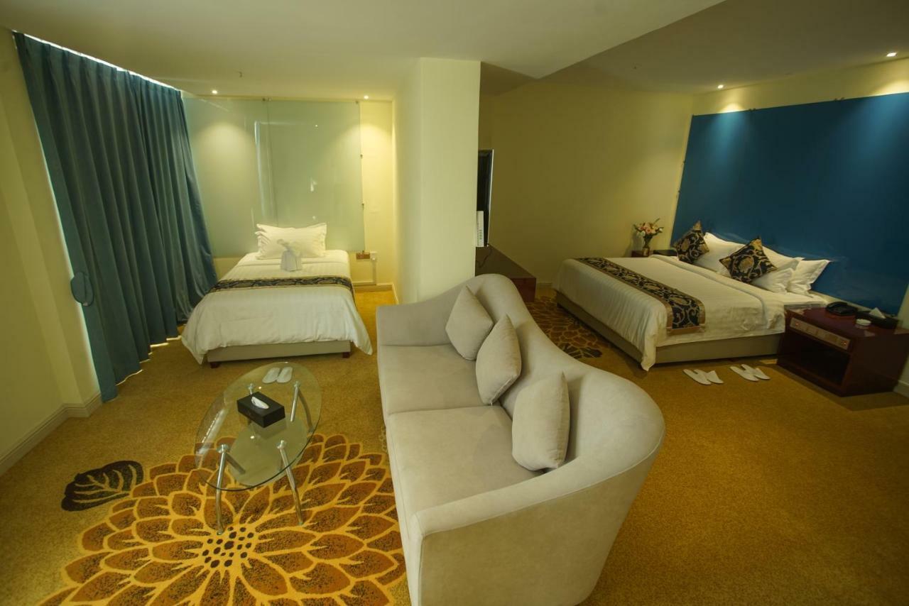 Grand Park Hotel Mandalay Buitenkant foto