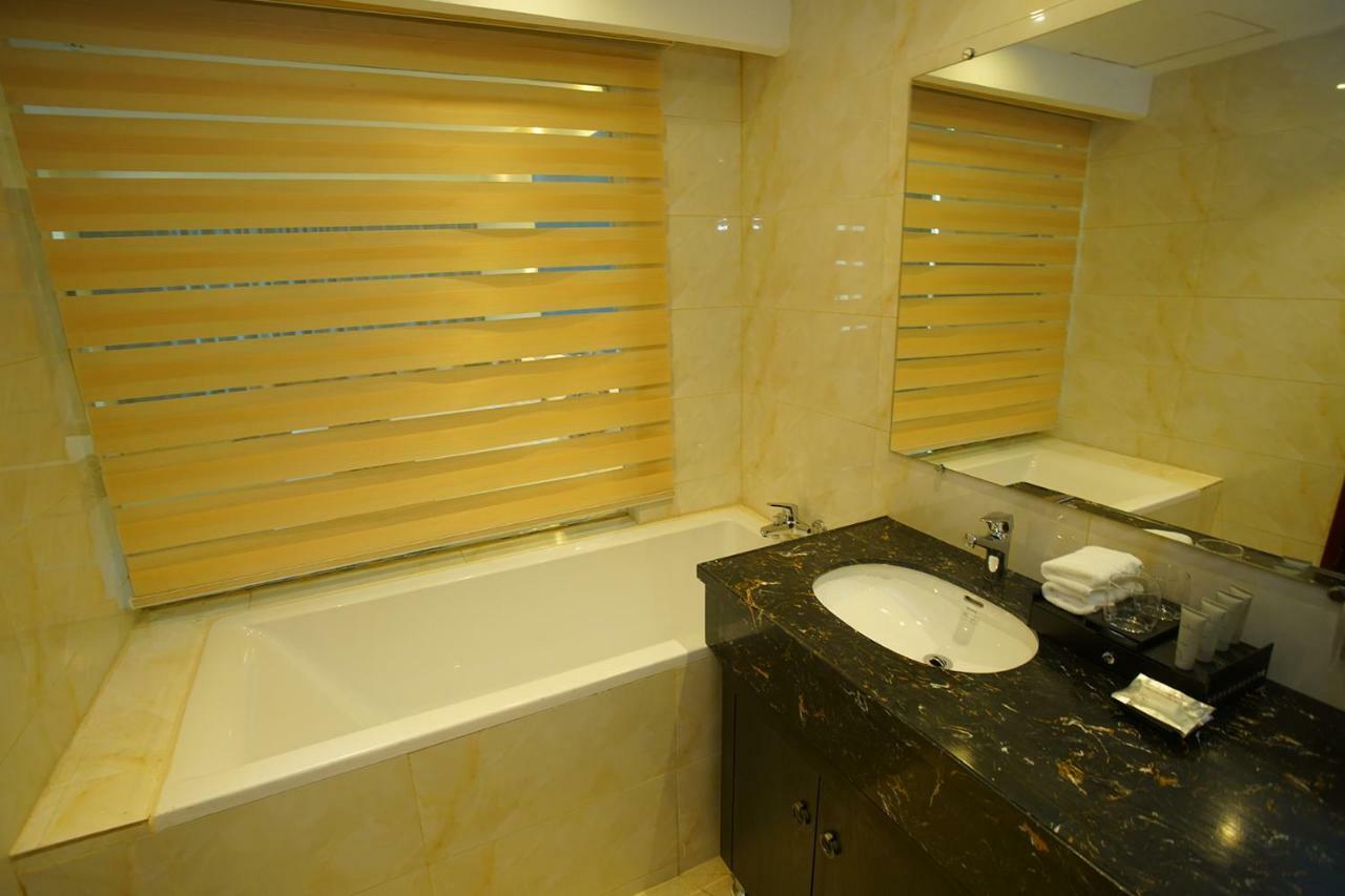 Grand Park Hotel Mandalay Buitenkant foto