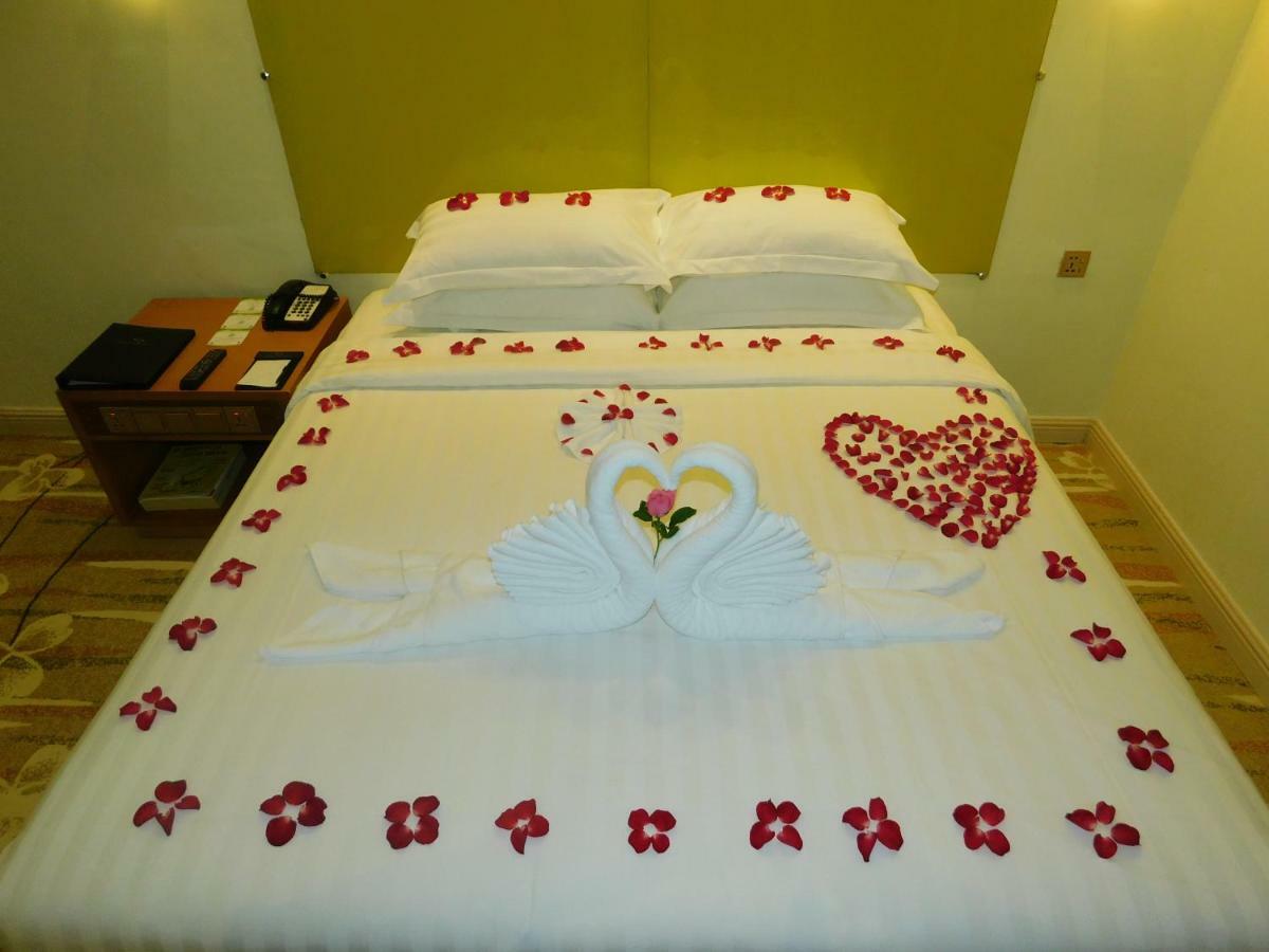 Grand Park Hotel Mandalay Buitenkant foto